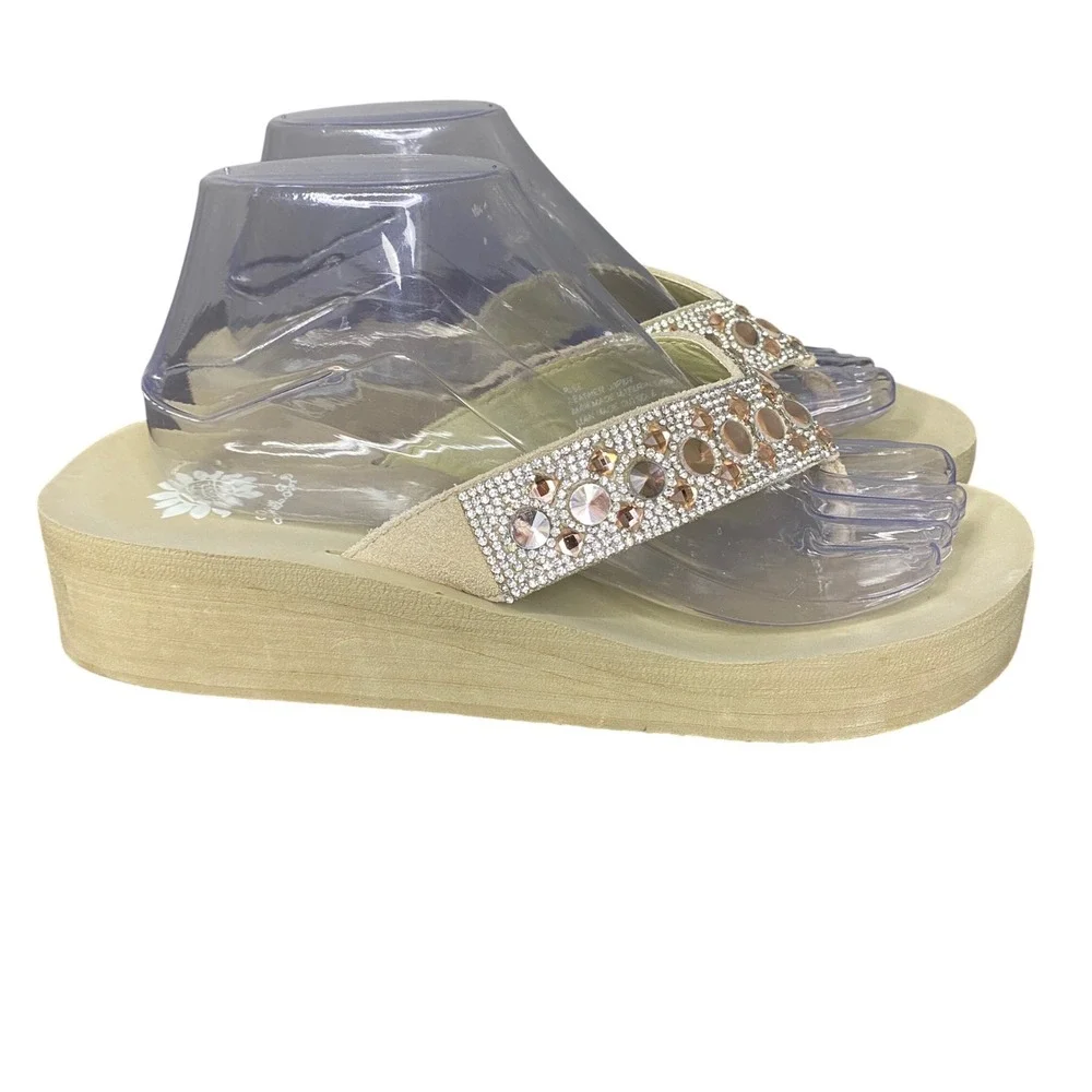 Yellow Box Tan Rhinestone Gem Embellished Wedge Platform Flip Flops Women Size 9 - Picture 2 of 12